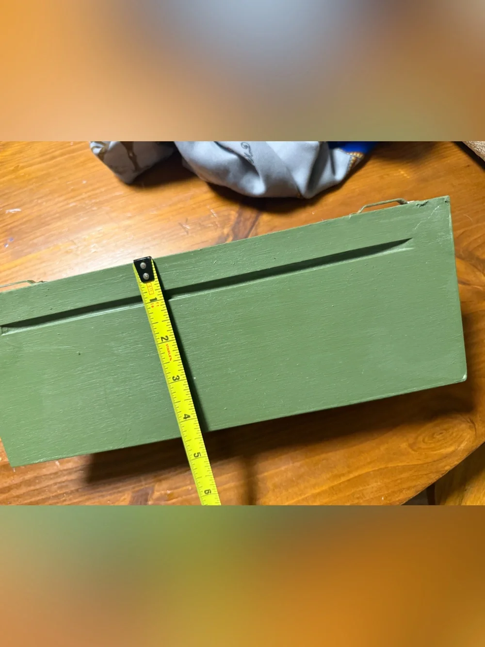 ✨ Vintage Green Decorative Wall Shelf - Classic Scalloped Accent